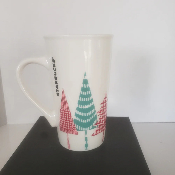 Starbucks  18 oz Tall Christmas Holiday Coffee Mug. - Picture 2 of 8